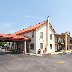 Super 8 By Wyndham Fredericksburg